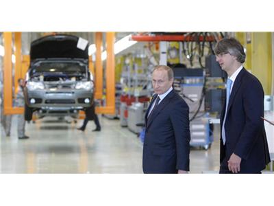 Nhiều nhà sản xuất ô tô "đau đầu" vì xung đột Nga - Ukraine