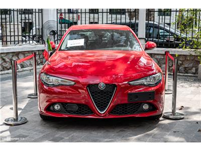 Alfa Romeo Giulia - sedan Italy lạ lẫm tại Việt Nam