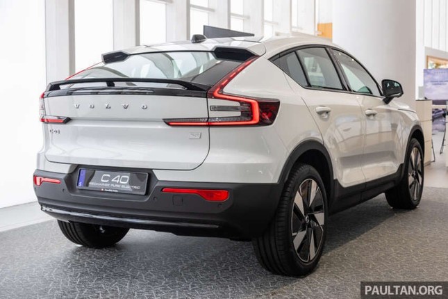 2024-volvo-c40-recharge-ext-2-850x567-3504.jpg