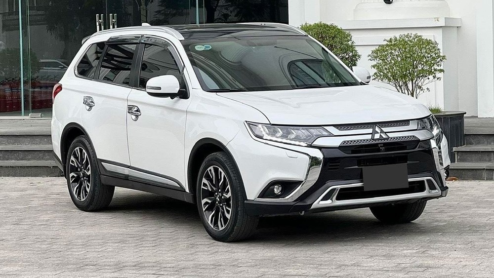 mitsubishi-outlander-cu-2bb6-dfe4.jpg